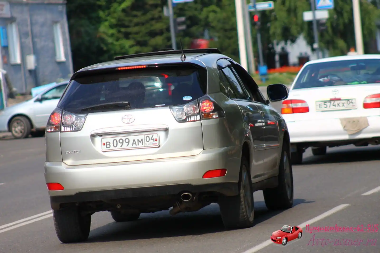 Фото автомобиля TOYOTA COROLLA, 1999 — госномер Е574КХ04
