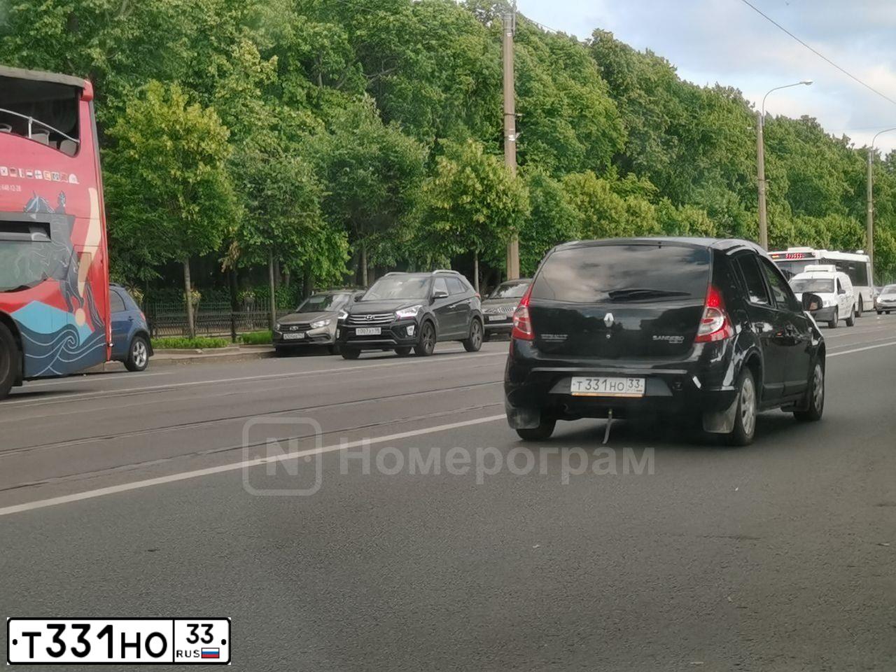 Фото автомобиля RENAULT KANGOO, 2012 — госномер М423НР750. Цвет: СИНИЙ СВЕТЛЫЙ