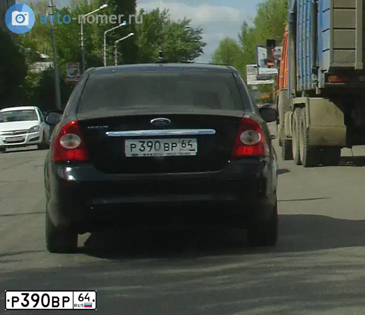 Фото автомобиля FORD FOCUS, 2008 — госномер Р390ВР64. Цвет: ЧЕРНЫЙ