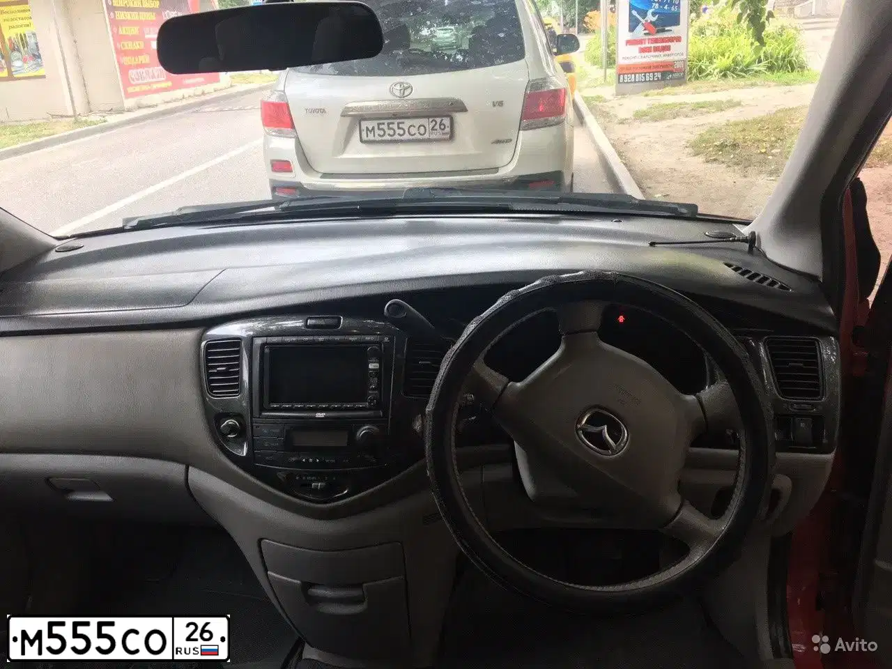 Фото автомобиля TOYOTA HIGHLANDER, 2012 — госномер М555СО26. Цвет: Белый