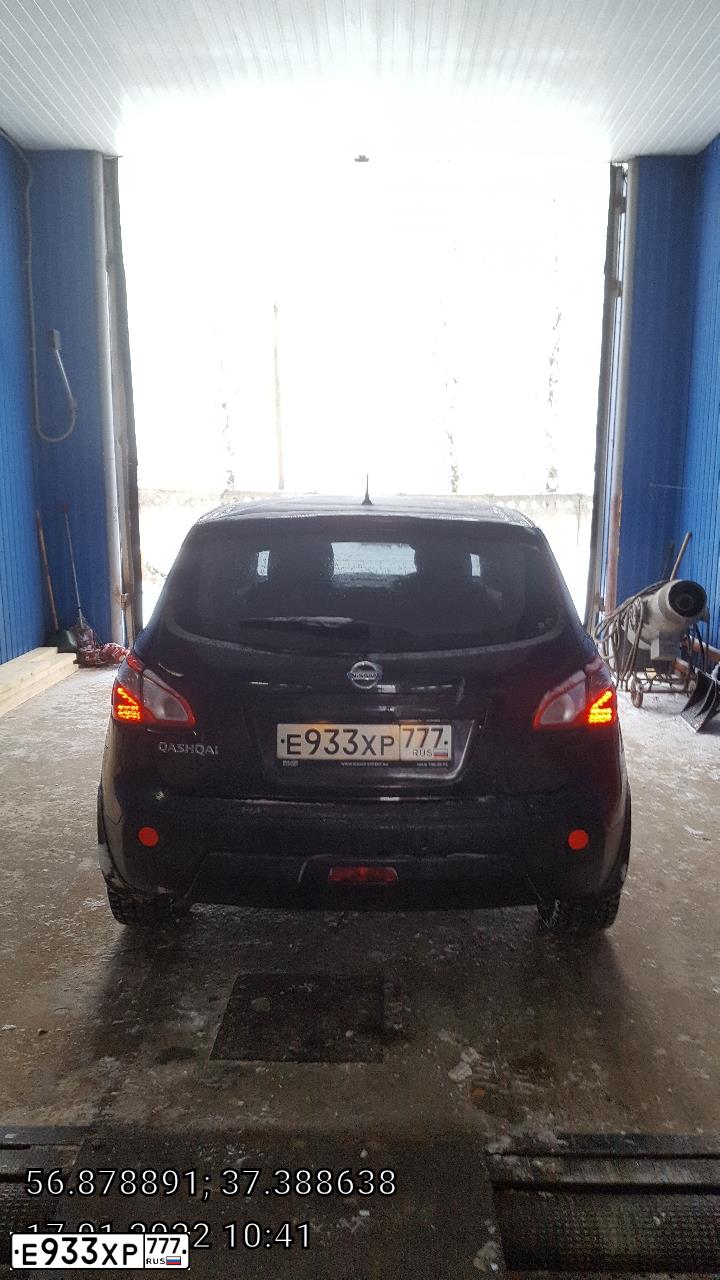 Фото автомобиля NISSAN QASHQAI, 2012 — госномер О305ТЕ69. Цвет: ФИОЛЕТОВЫЙ