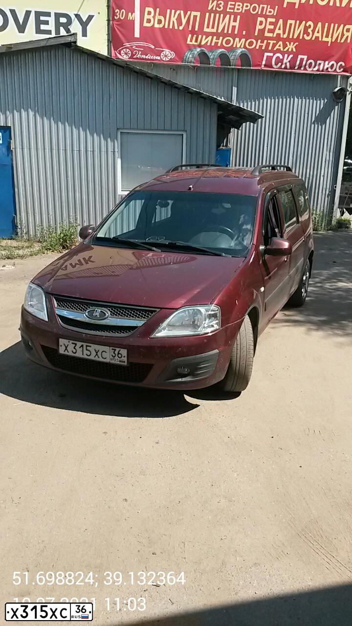 Фото автомобиля LADA LARGUS, 2014 — госномер Х315ХС36. Цвет: КРАСНЫЙ