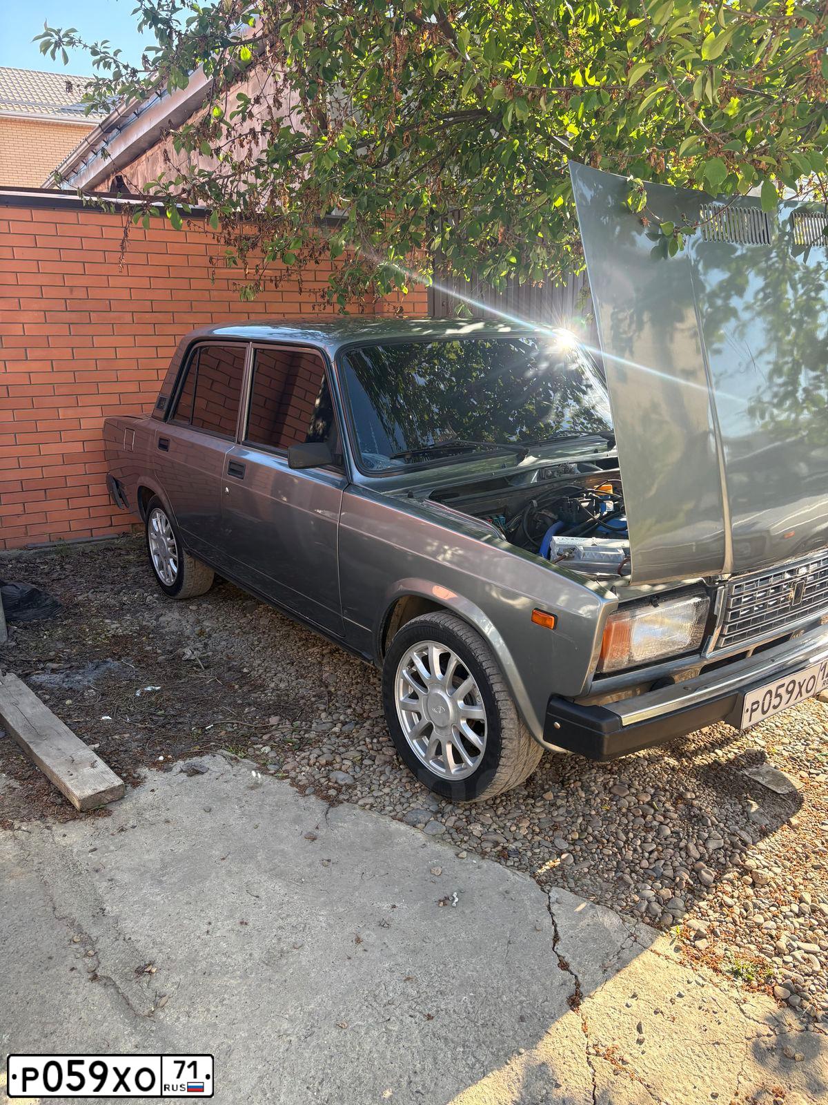 Фото автомобиля SSANGYONG ACTYON, 2014 — госномер У401УС799. Цвет: синий