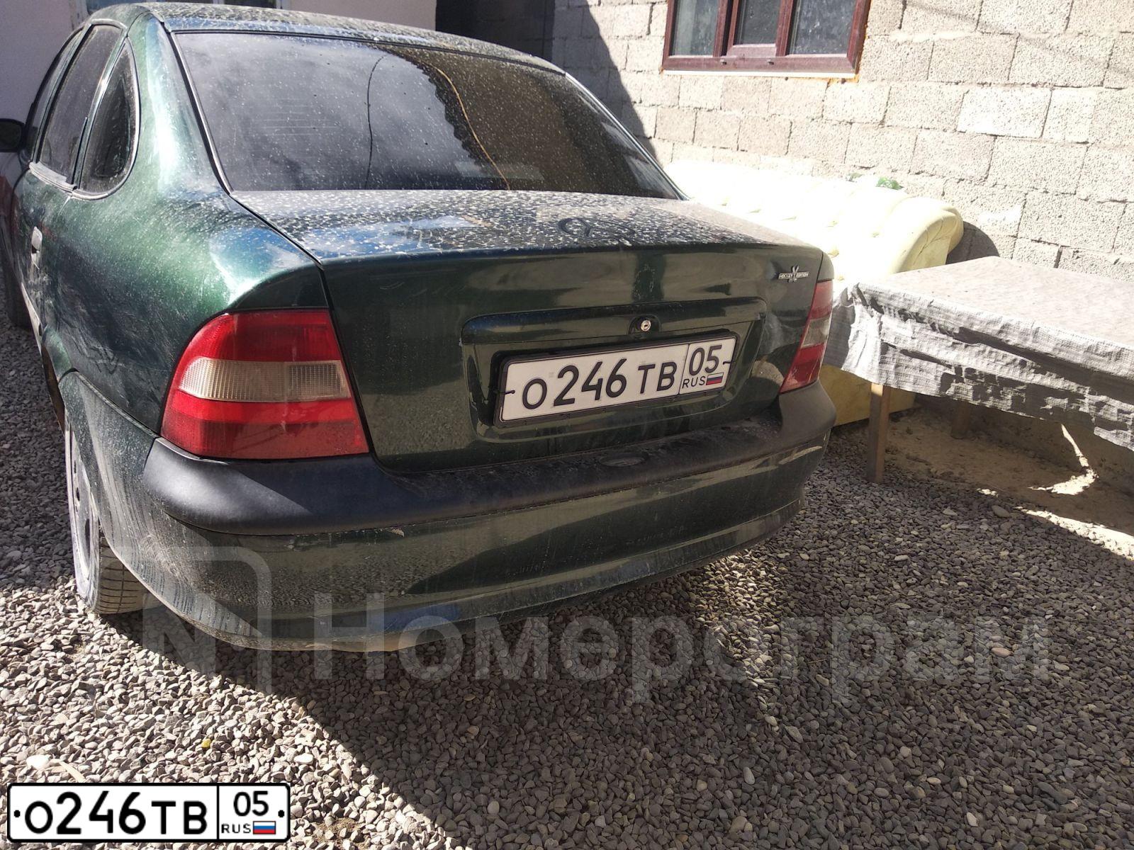 Фото автомобиля OPEL VECTRA, 1998 — госномер О246ТВ05. Цвет: ЗЕЛЕНЫЙ