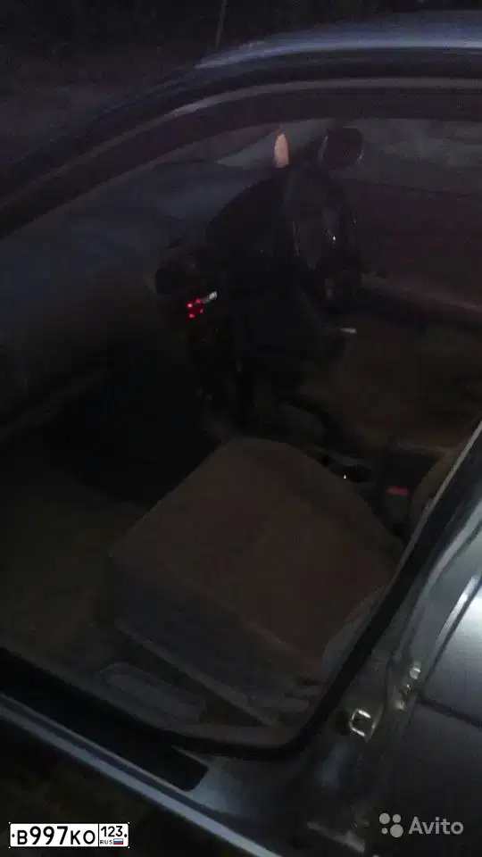 Фото автомобиля MITSUBISHI OUTLANDER, 2012 — госномер В977КО123. Цвет: БЕЛЫЙ