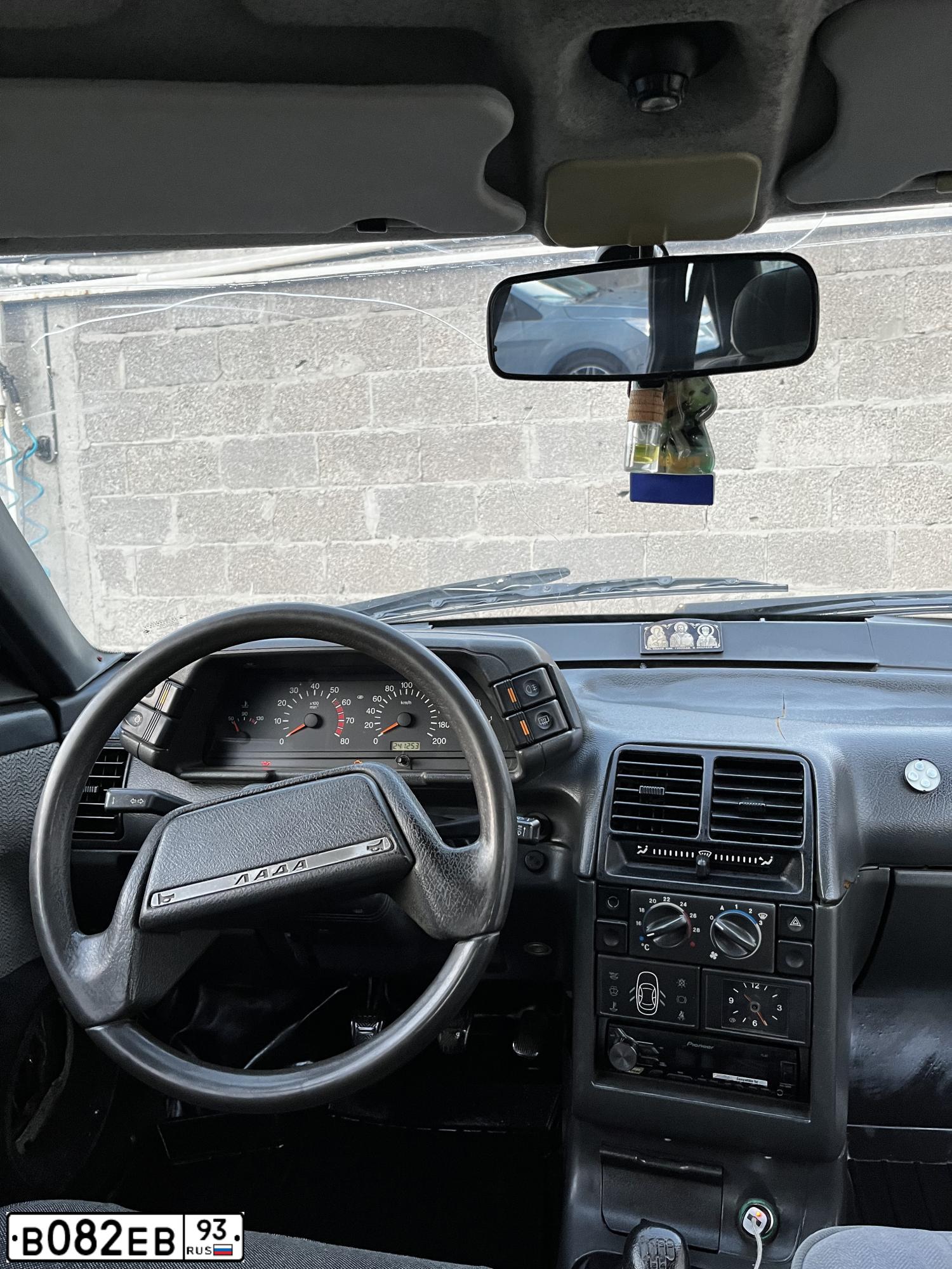 Фото автомобиля LADA 2110, 2001 — госномер В082ЕВ93. Цвет: СЕРЕБРИСТО-СЕРО-ЗЕЛЕНЫЙ