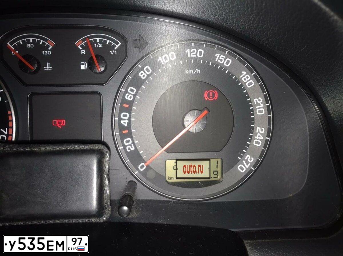 Фото автомобиля SKODA SUPERB, 2003 — госномер С093АВ184. Цвет: СЕРЫЙ