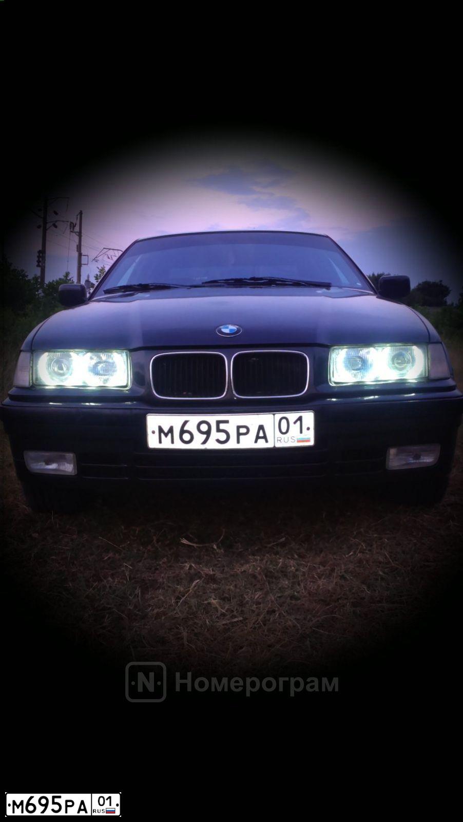 Фото автомобиля BMW SERIE 3, 1992 — госномер М695РА01. Цвет: ЧЕРНЫЙ