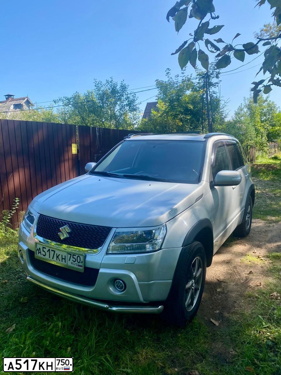 Фото автомобиля SUZUKI /GRAND/ VITARA, 2008 — госномер А517КН750. Цвет: Серый