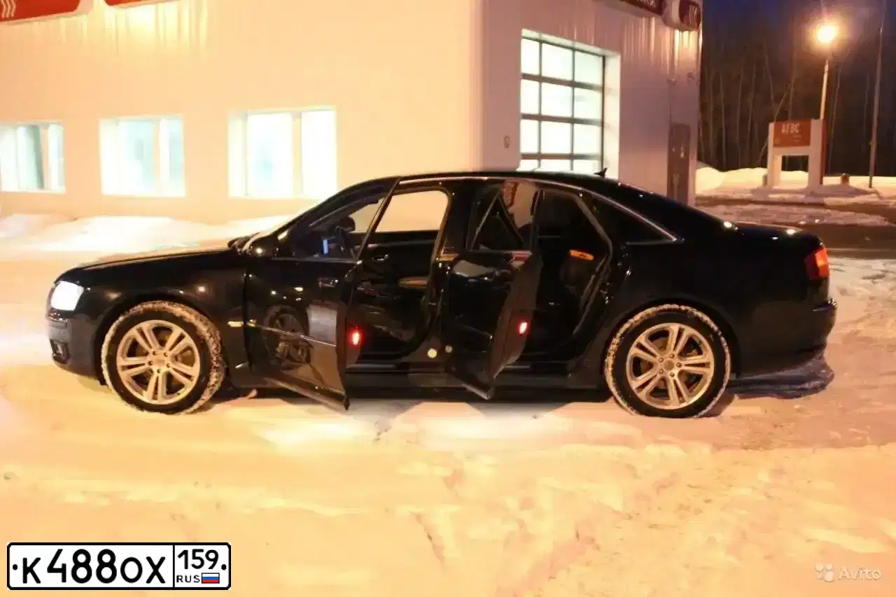 Фото автомобиля AUDI A8, 2007 — госномер В975СА159. Цвет: ЧЕРНЫЙ