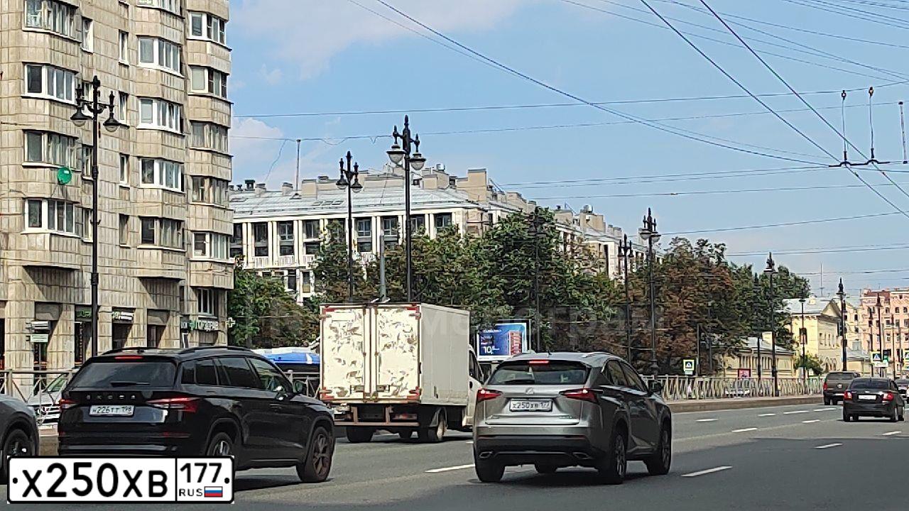 Фото автомобиля LEXUS IS, 2007 — госномер М026ЕХ977. Цвет: ТЕМНО-СЕРЫЙ
