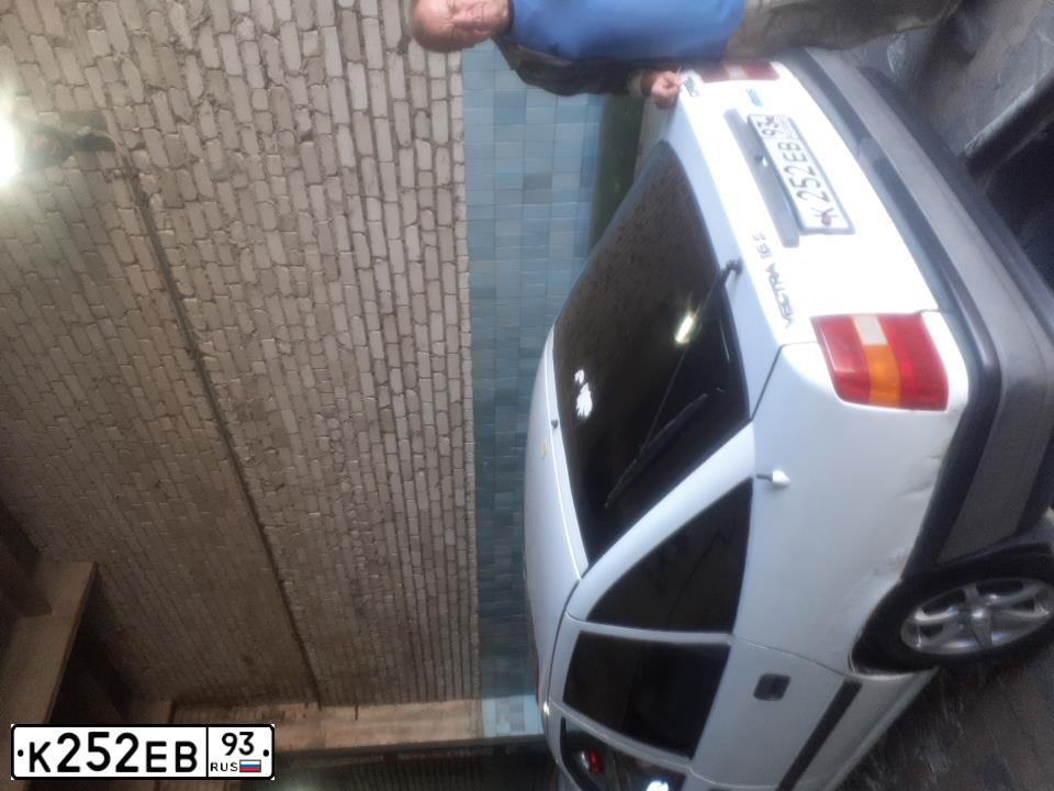 Фото автомобиля OPEL VECTRA, 1989 — госномер К252ЕВ93. Цвет: БЕЛЫЙ