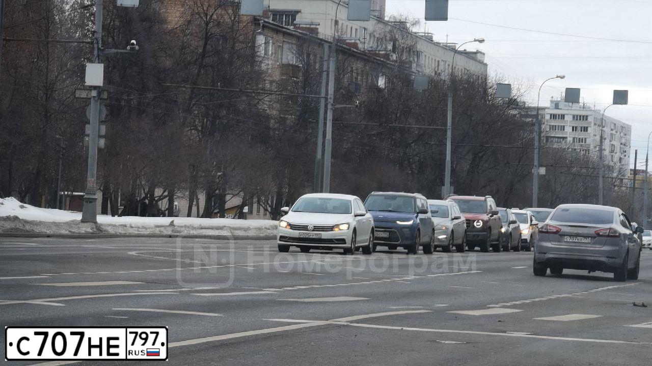 Фото автомобиля CADILLAC ESCALADE, 2023 — госномер С707НЕ797. Цвет: ЧЕРНЫЙ