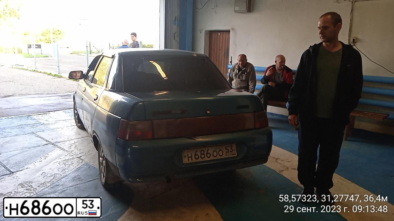 Фото автомобиля VAZ 2110 LADA, 2000 — госномер К141КТ53. Цвет: ГОЛУБОЙ