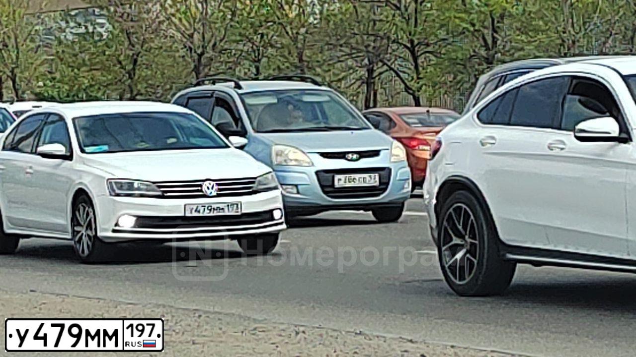 Фото автомобиля MERCEDES C-KLASSE, 2011 — госномер Н964ТУ82. Цвет: ЧЕРНЫЙ