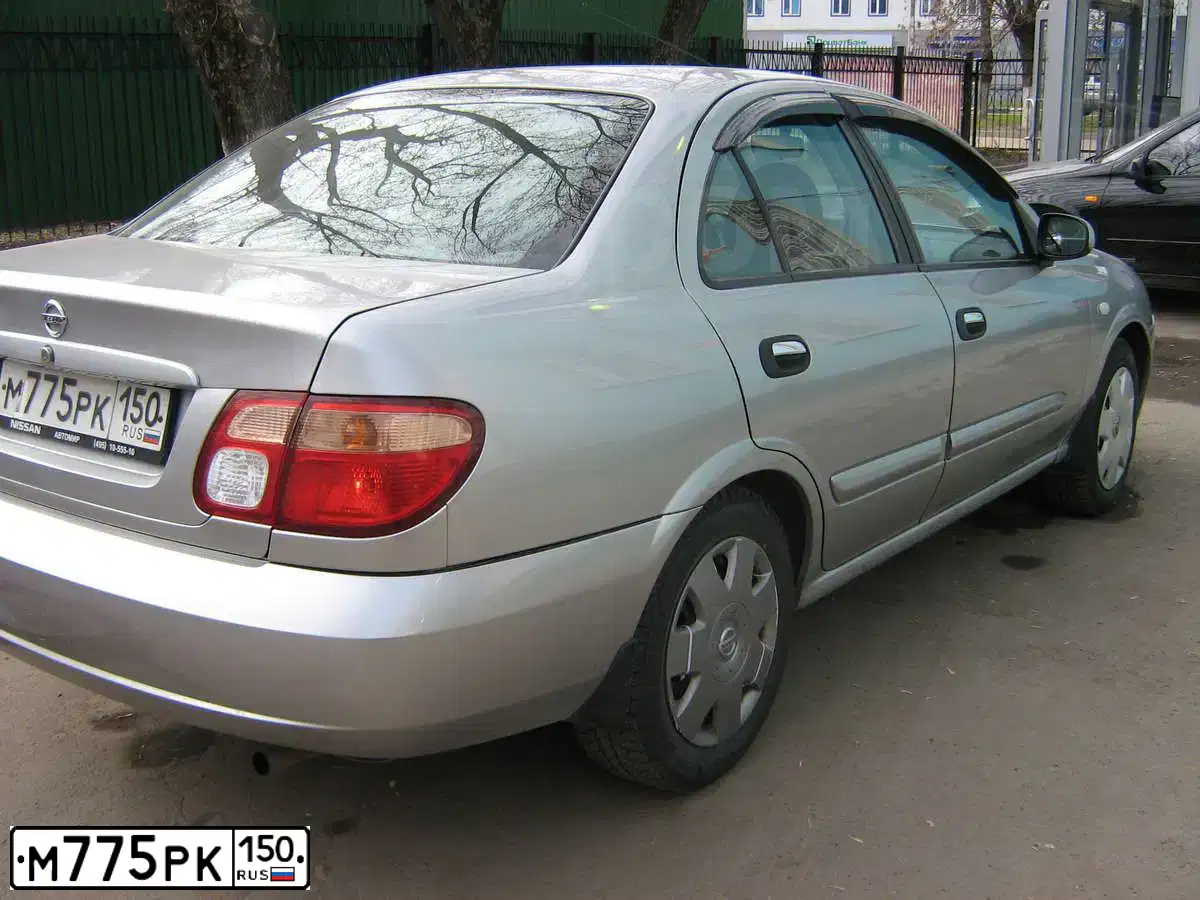 Фото автомобиля NISSAN ALMERA, 2005 — госномер М775РК150. Цвет: СЕРЫЙ
