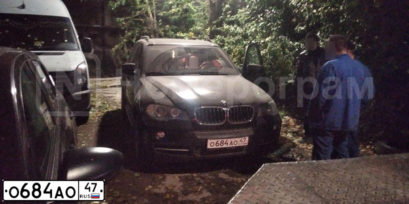 Фото автомобиля BMW X5, 2007 — госномер О684АО47. Цвет: ЧЕРНЫЙ