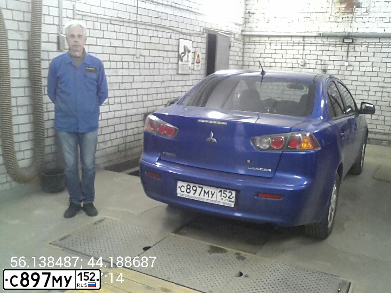 Фото автомобиля MITSUBISHI LANCER, 2010 — госномер Е632ВР122. Цвет: синий
