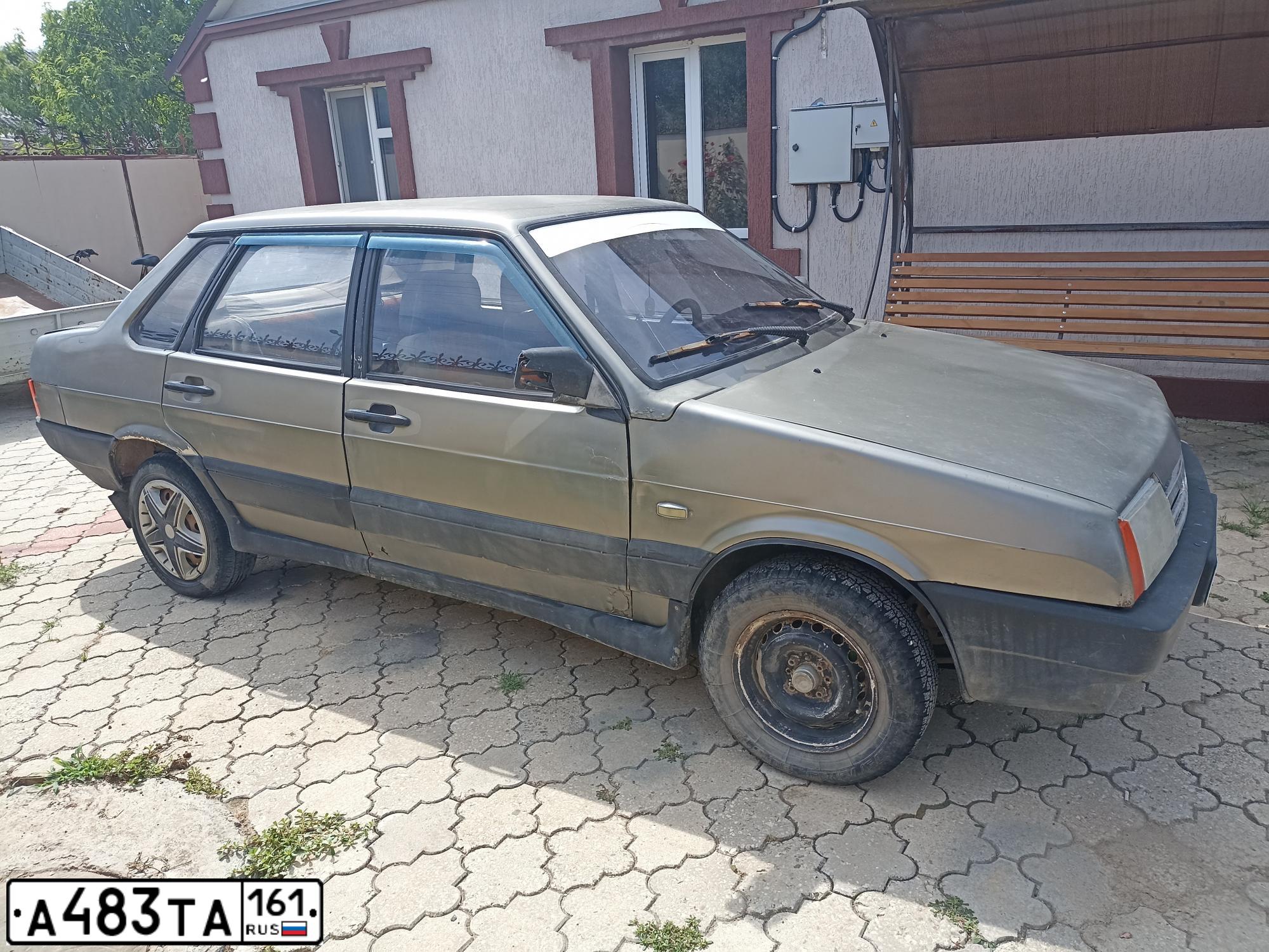 Фото автомобиля LADA 2109 SAMARA, 1993 — госномер А483ТА161. Цвет: ТЕМНО-СЕРЫЙ