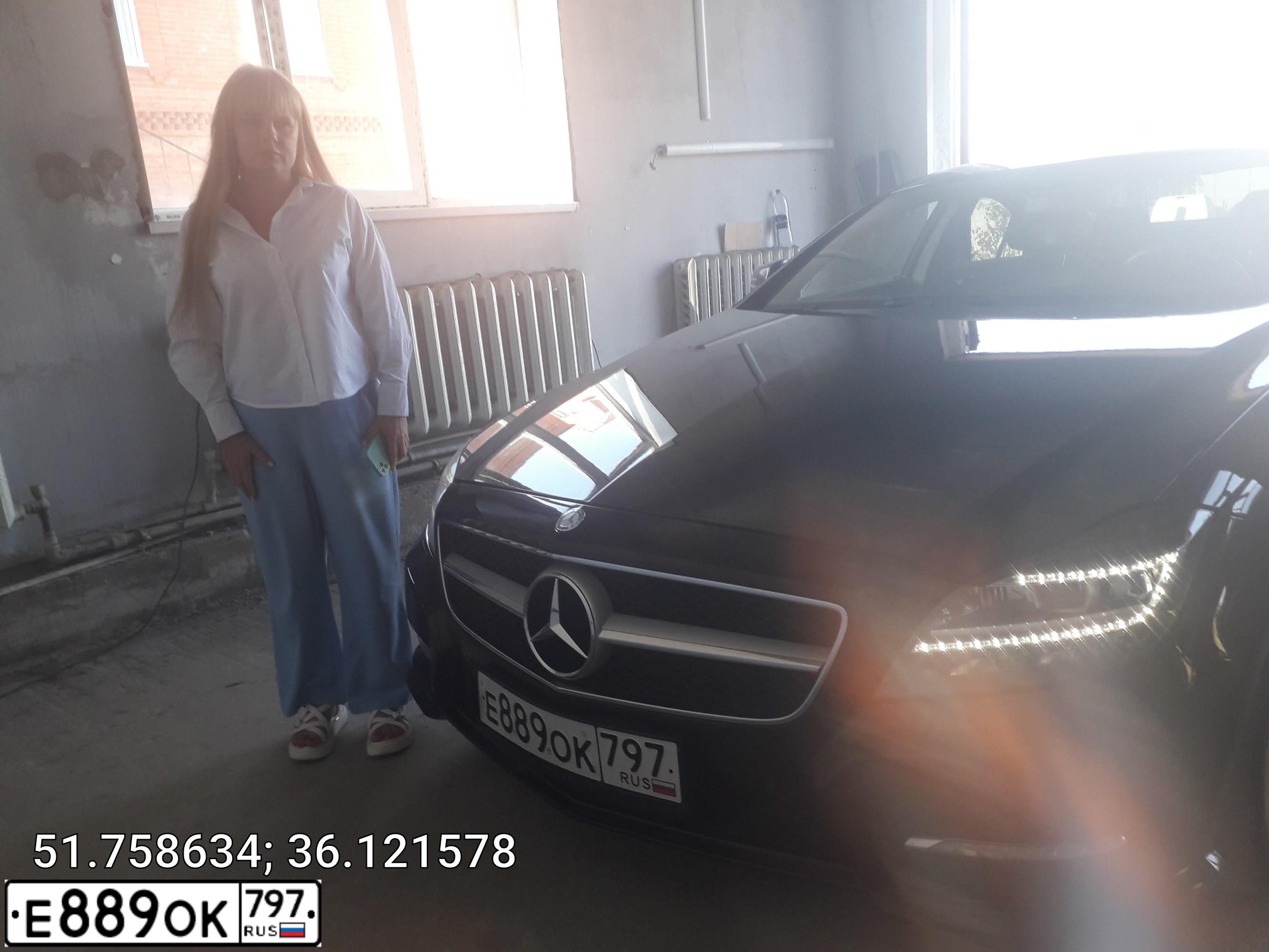 Фото автомобиля MERCEDES-BENZ CLS-CLASS, 2013 — госномер Р165МУ46. Цвет: Коричневый