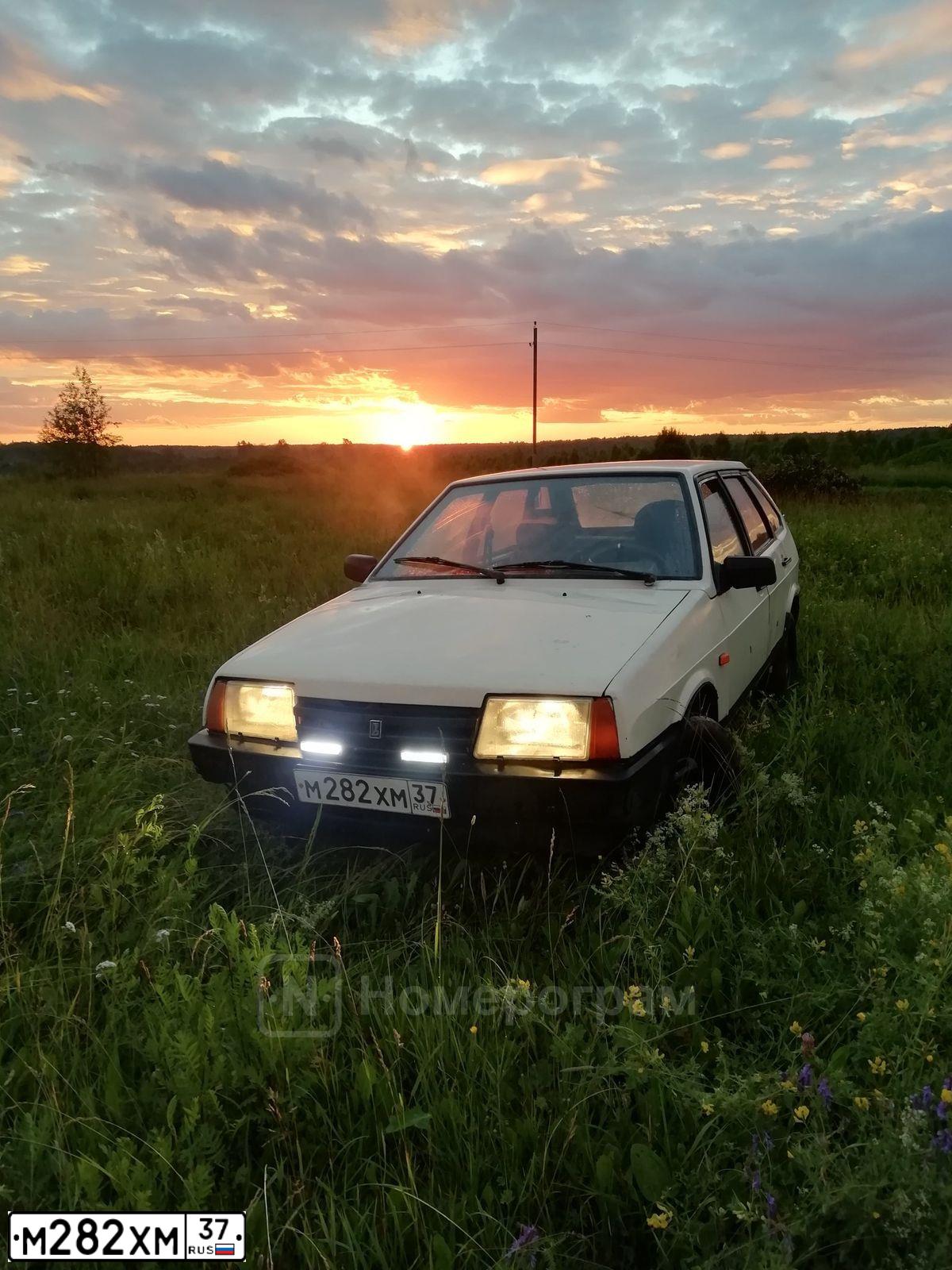Фото автомобиля LADA 2109 SAMARA, 1996 — госномер М282ХМ37. Цвет: Белый