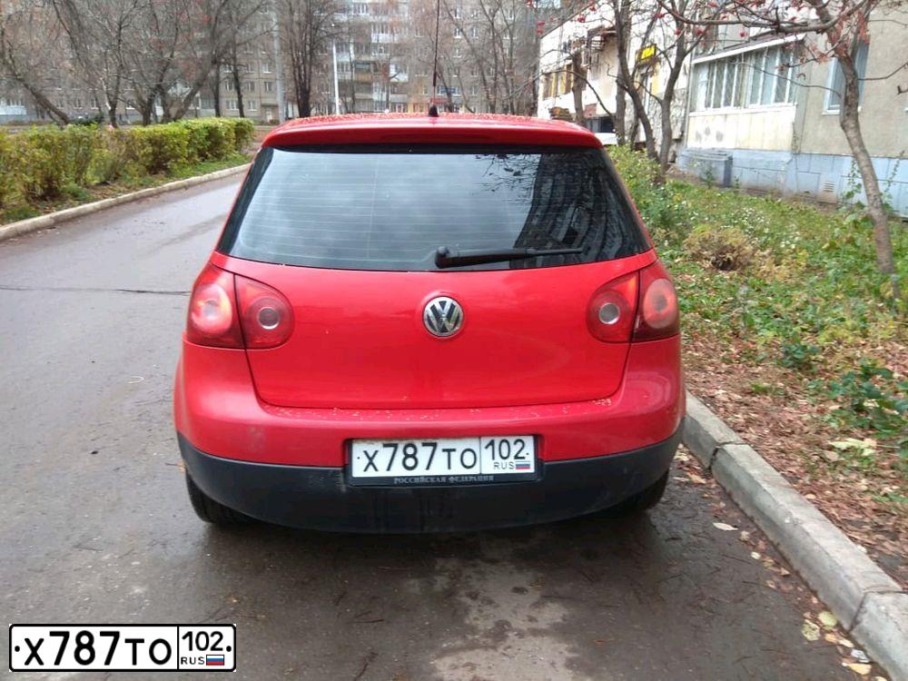 Фото автомобиля VOLKSWAGEN GOLF, 2006 — госномер С227СС116. Цвет: Красный