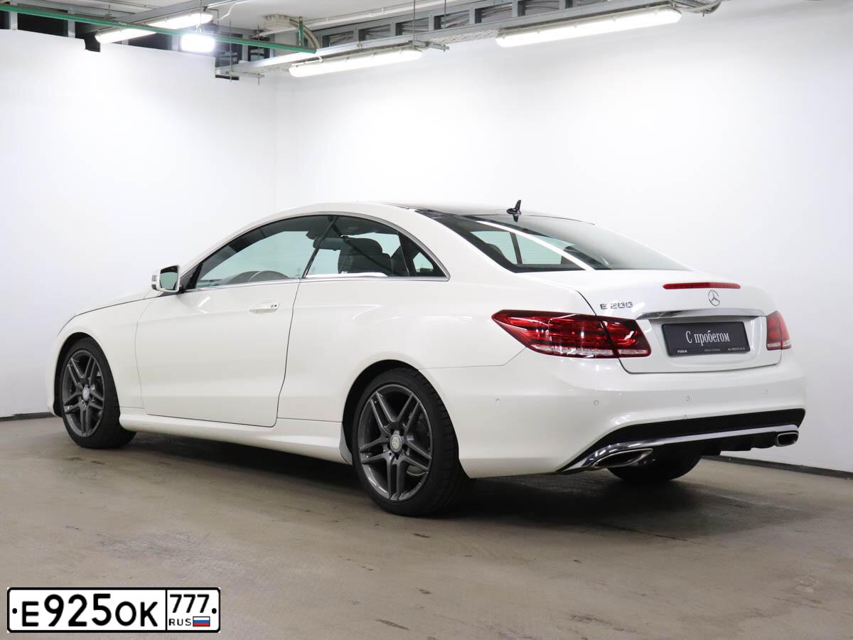 Фото автомобиля MERCEDES E-KLASSE, 2015 — госномер Е925ОК777. Цвет: Белый