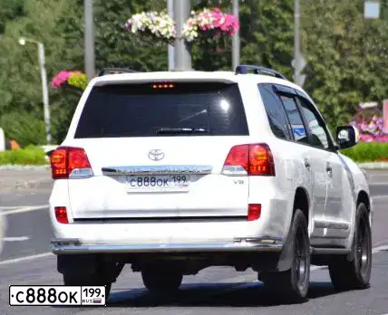 Фото автомобиля TOYOTA FORTUNER, 2018 — госномер С888ОК199. Цвет: ЧЕРНЫЙ