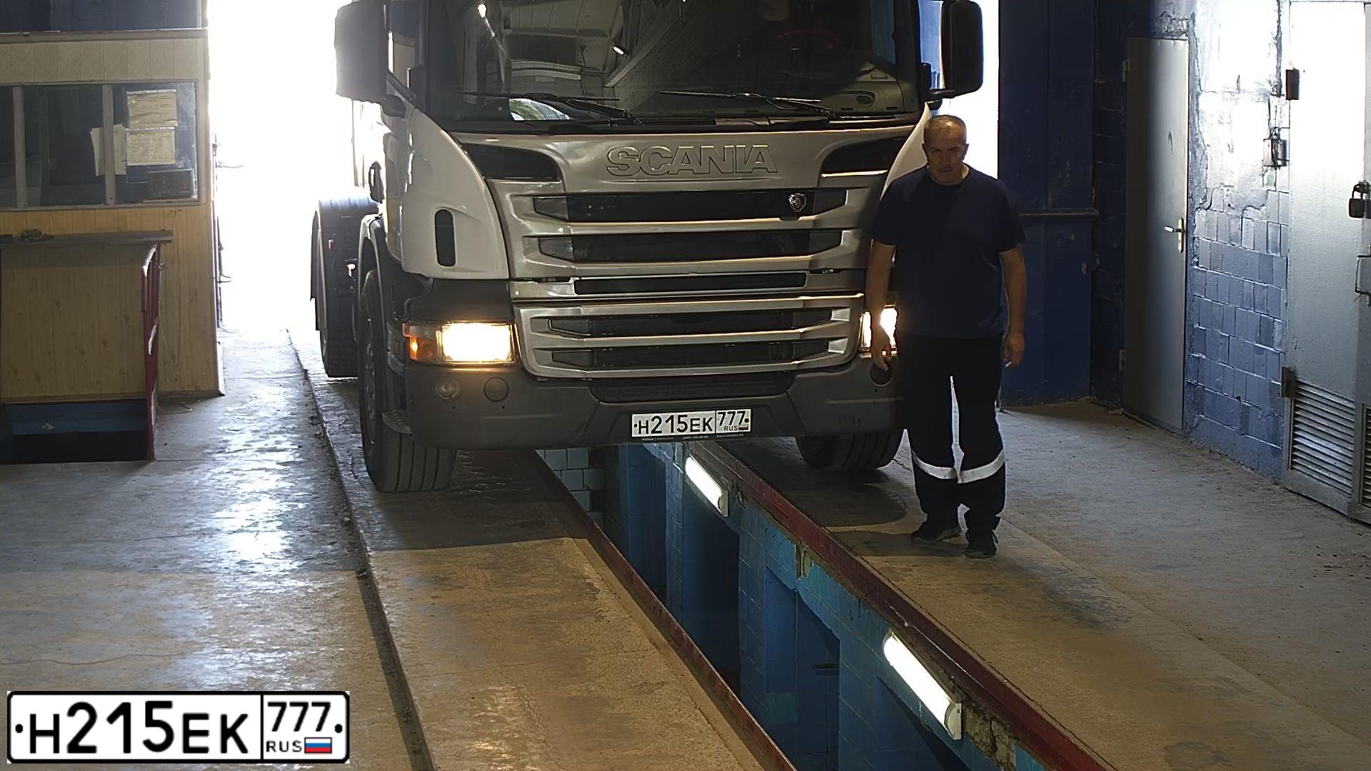 Фото автомобиля SCANIA P360, 2013 — госномер М846ТЕ126. Цвет: Белый