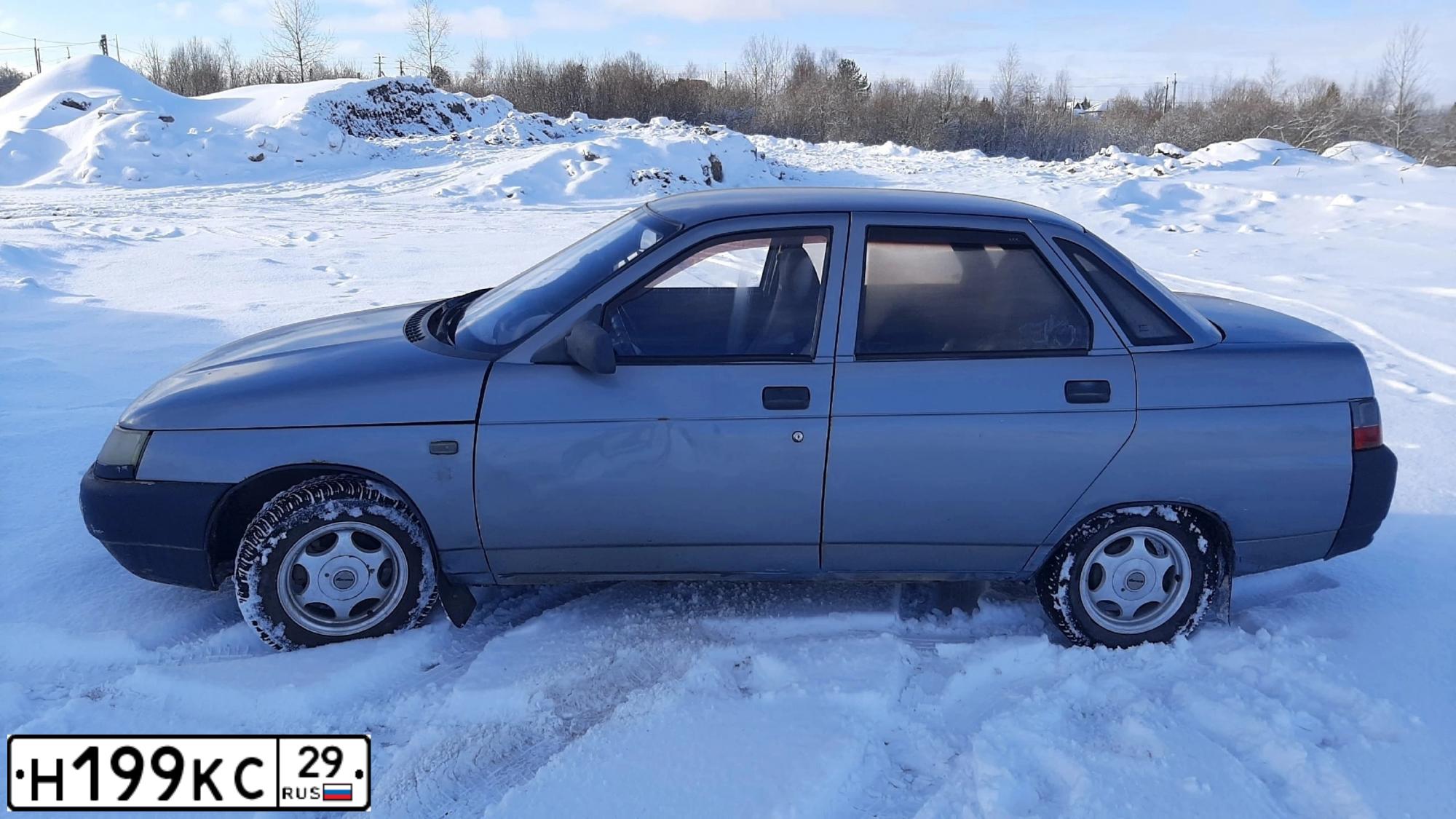 Фото автомобиля LADA 2110, 2001 — госномер М059ВС35. Цвет: СЕРЕБР  СЕРО-ЗЕЛЕНЫЙ