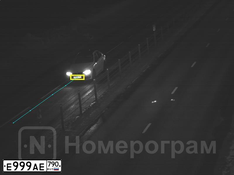 Фото автомобиля BMW SERIE 3, 2017 — госномер Е999АЕ790. Цвет: БЕЛЫЙ МЕТАЛЛИК