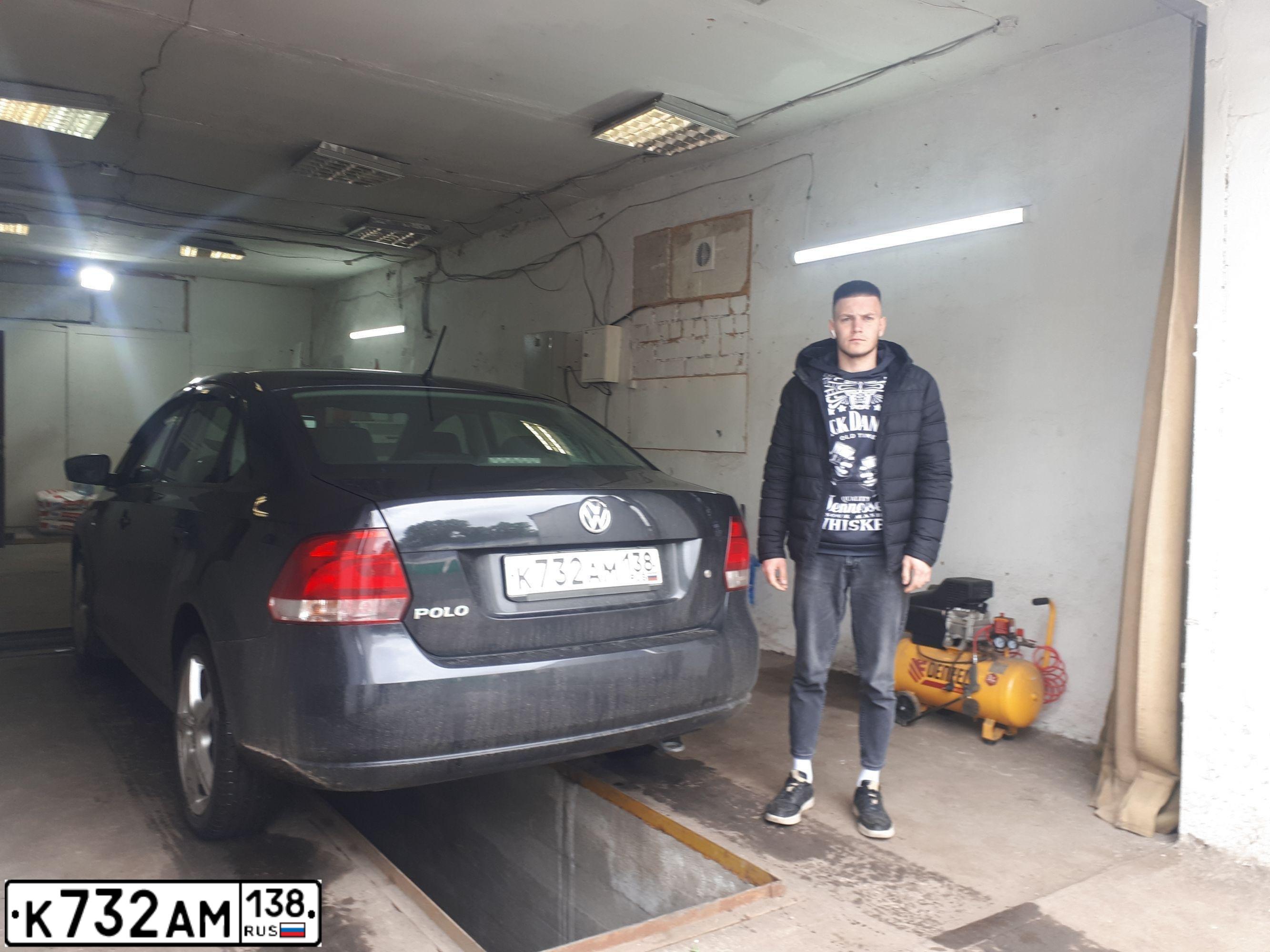 Фото автомобиля VOLKSWAGEN POLO, 2013 — госномер О691КУ138. Цвет: ЧЕРНЫЙ