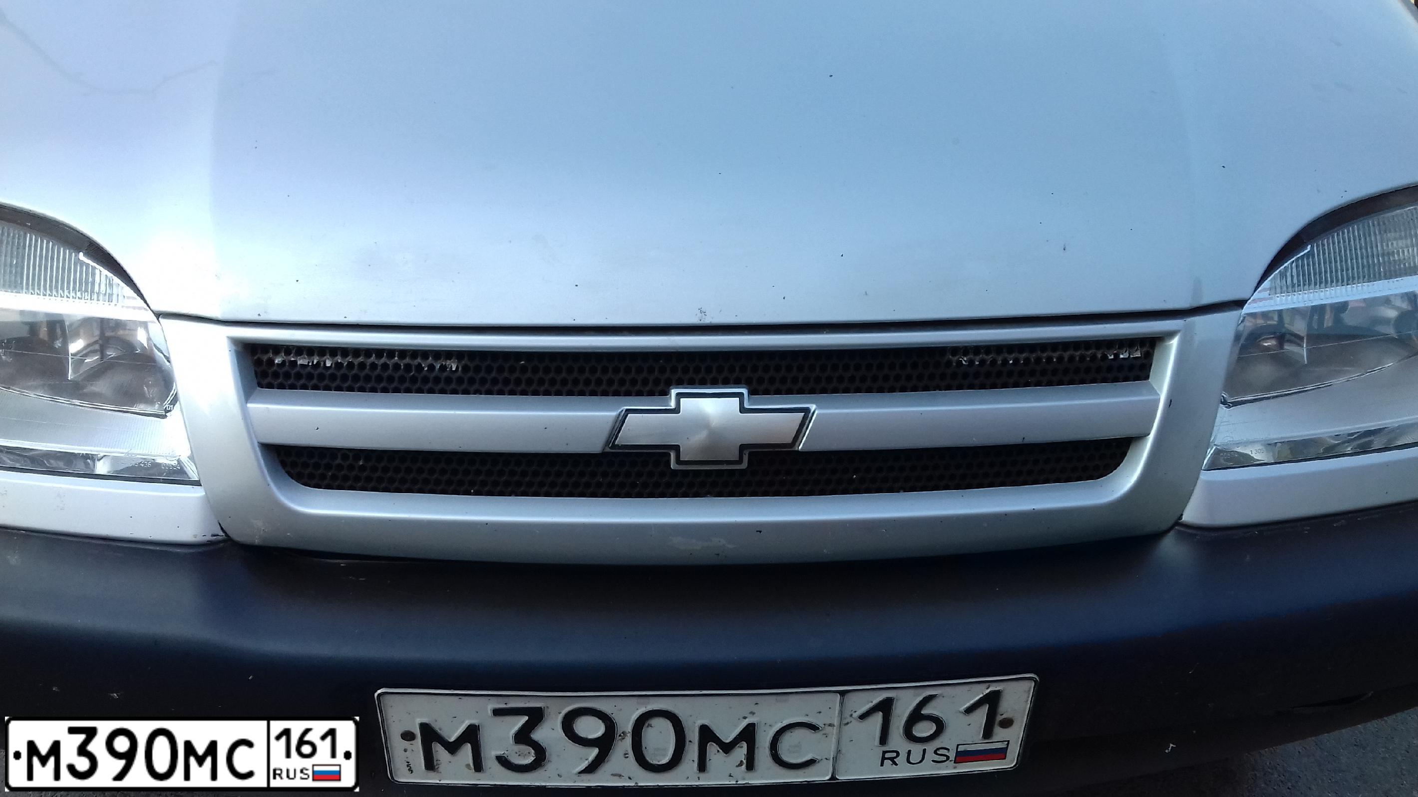 Фото автомобиля LADA 2107 LADA, 2010 — госномер Н390МС161. Цвет: СЕРО-ЗЕЛЕНЫЙ