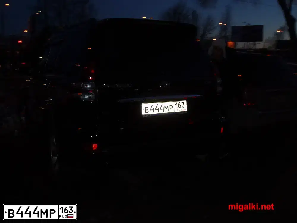 Фото автомобиля TOYOTA LANDCRUISER, 2011 — госномер В444МР163. Цвет: БЕЛЫЙ
