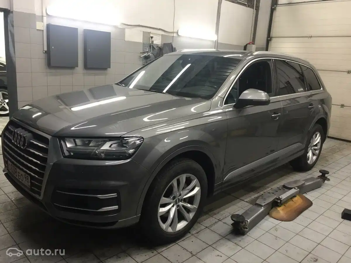 Фото автомобиля AUDI Q5, 2010 — госномер Т627ОС178. Цвет: БЕЖЕВЫЙ