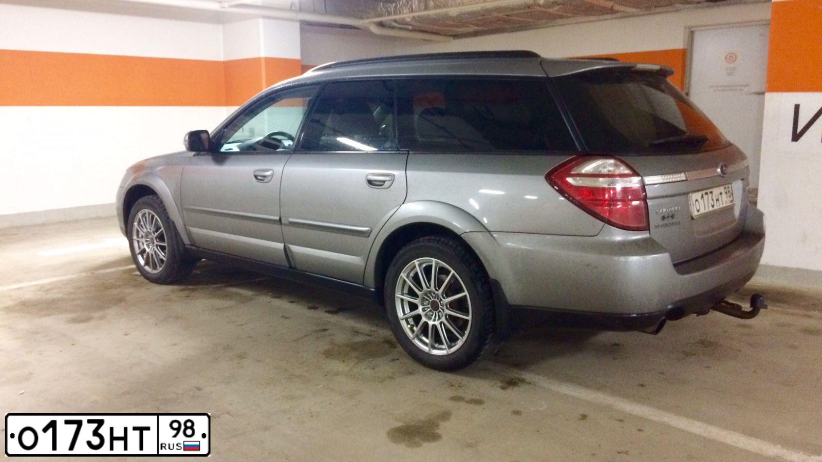 Фото автомобиля SUBARU OUTBACK, 2006 — госномер М807СР198. Цвет: Серый