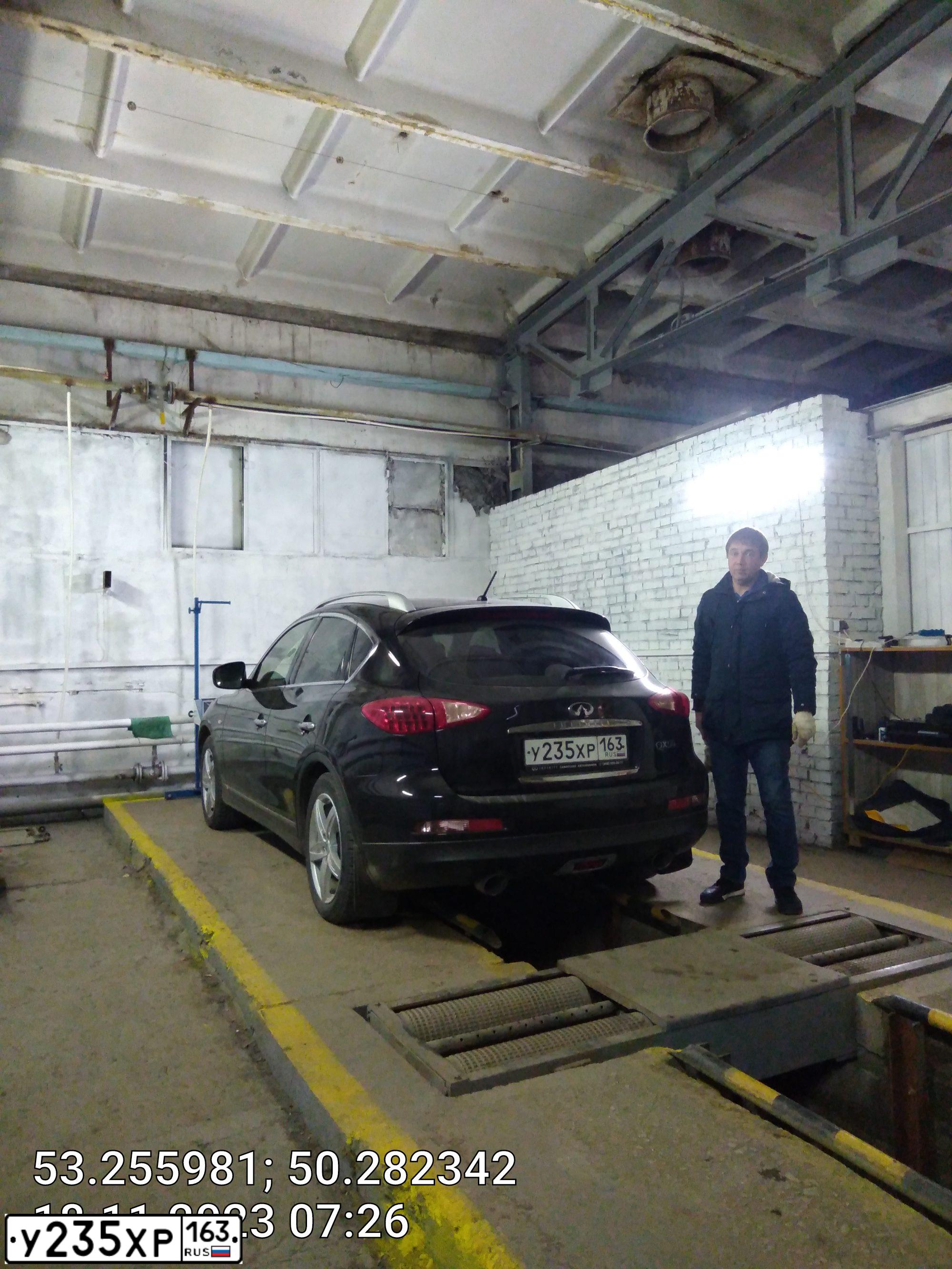 Фото автомобиля INFINITI QX50, 2015 — госномер Х875АТ763. Цвет: ЧЕРНЫЙ