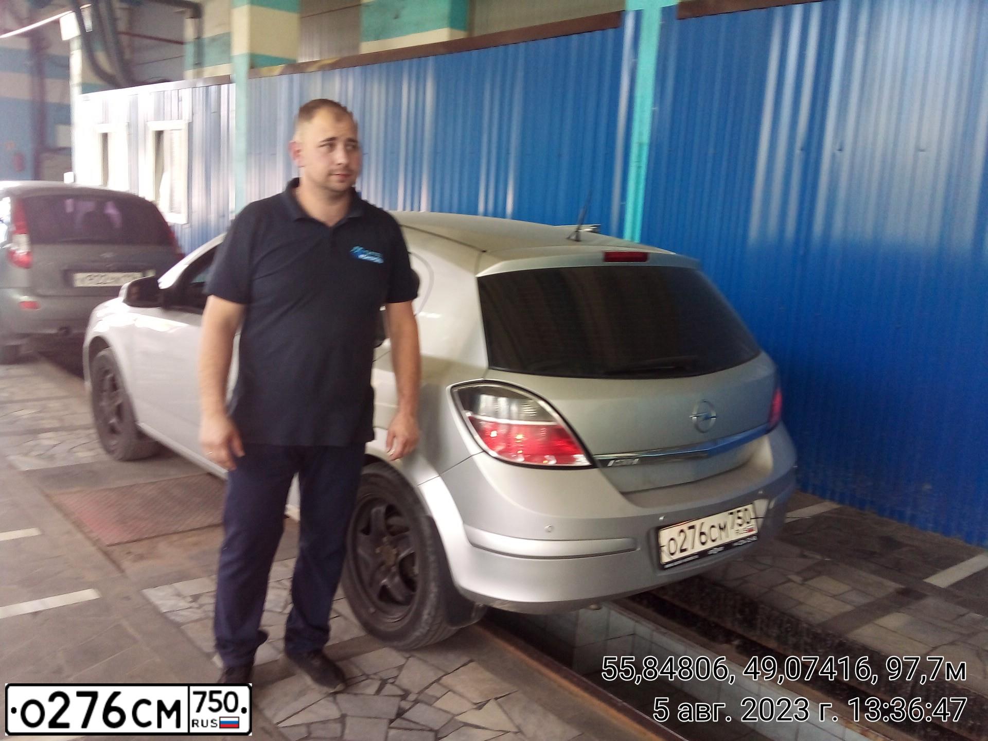 Фото автомобиля OPEL ASTRA, 2014 — госномер О276СМ750. Цвет: СЕРЕБРИСТЫЙ