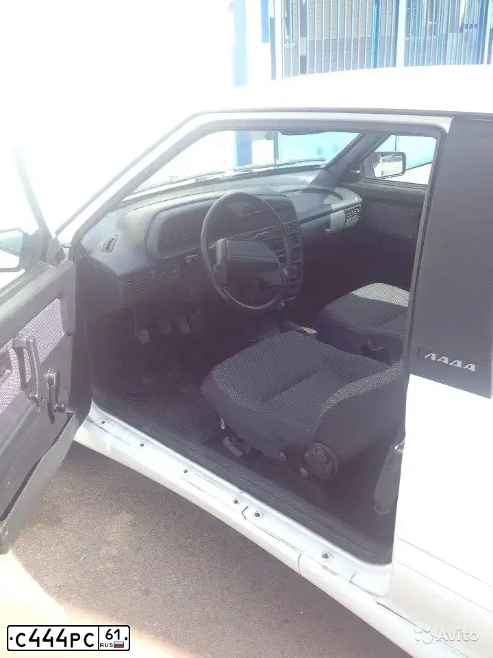 Фото автомобиля TOYOTA CAMRY, 2009 — госномер М235НМ30. Цвет: СЕРЕБРИСТЫЙ МЕТАЛЛИК