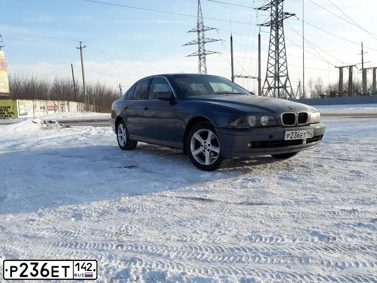 Фото автомобиля BMW SERIE 5, 2000 — госномер Р236ЕТ142. Цвет: ТЕМНО-СЕРЫЙ