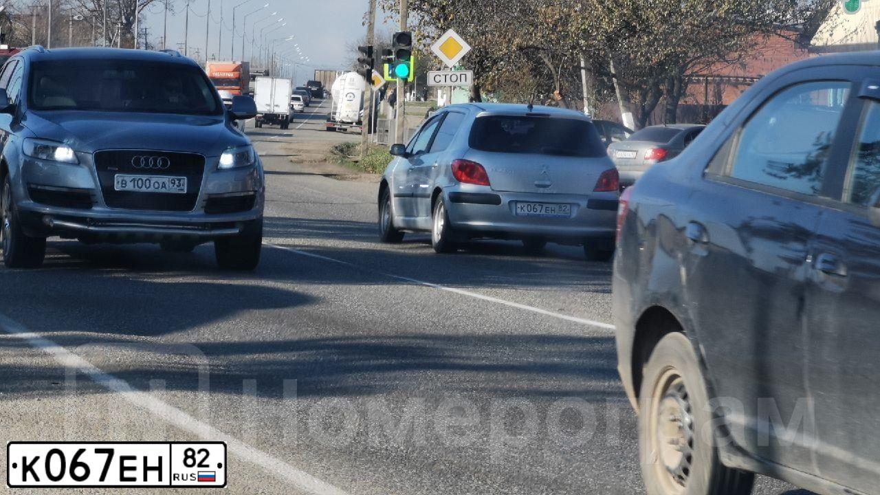Фото автомобиля PEUGEOT 307, 2006 — госномер К067ЕН82. Цвет: СЕРЕБРИСТЫЙ