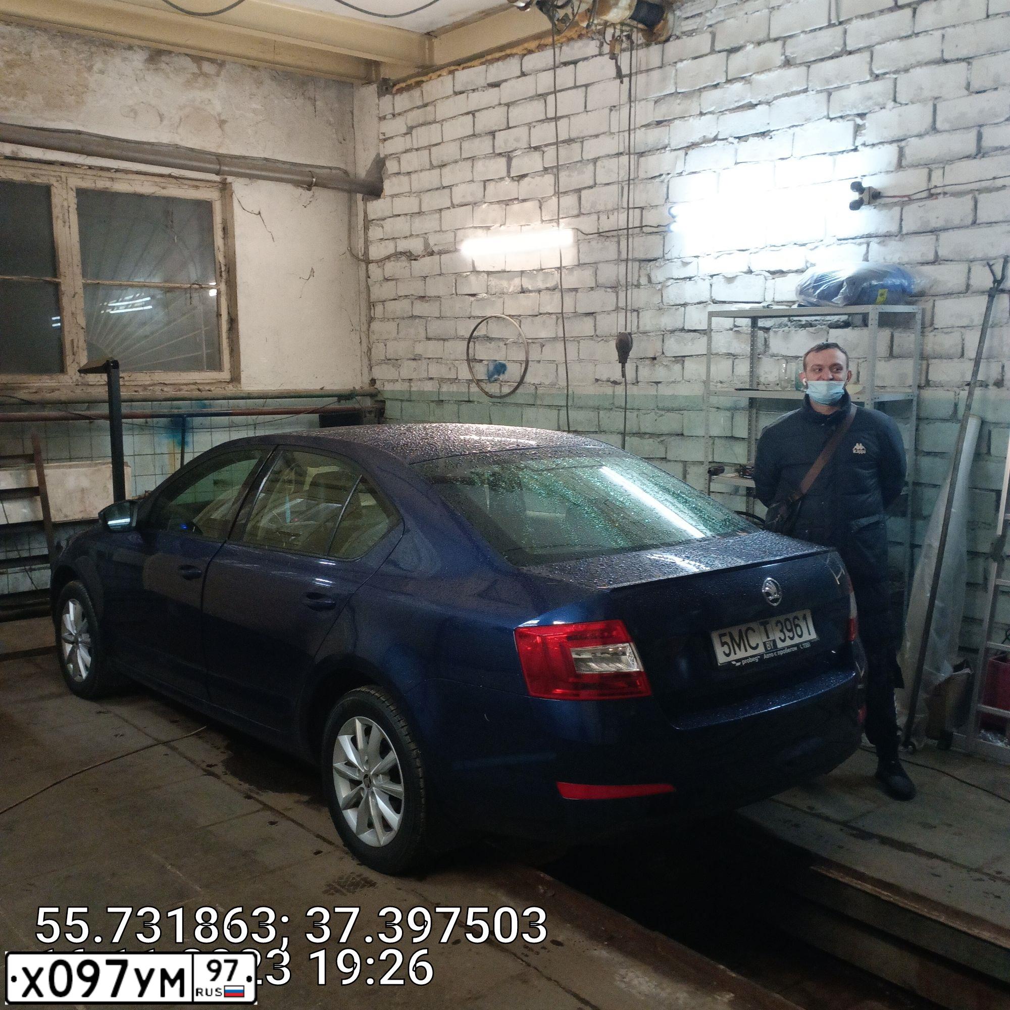 Фото автомобиля MAZDA 3, 2012 — госномер Т878РЕ31. Цвет: Белый
