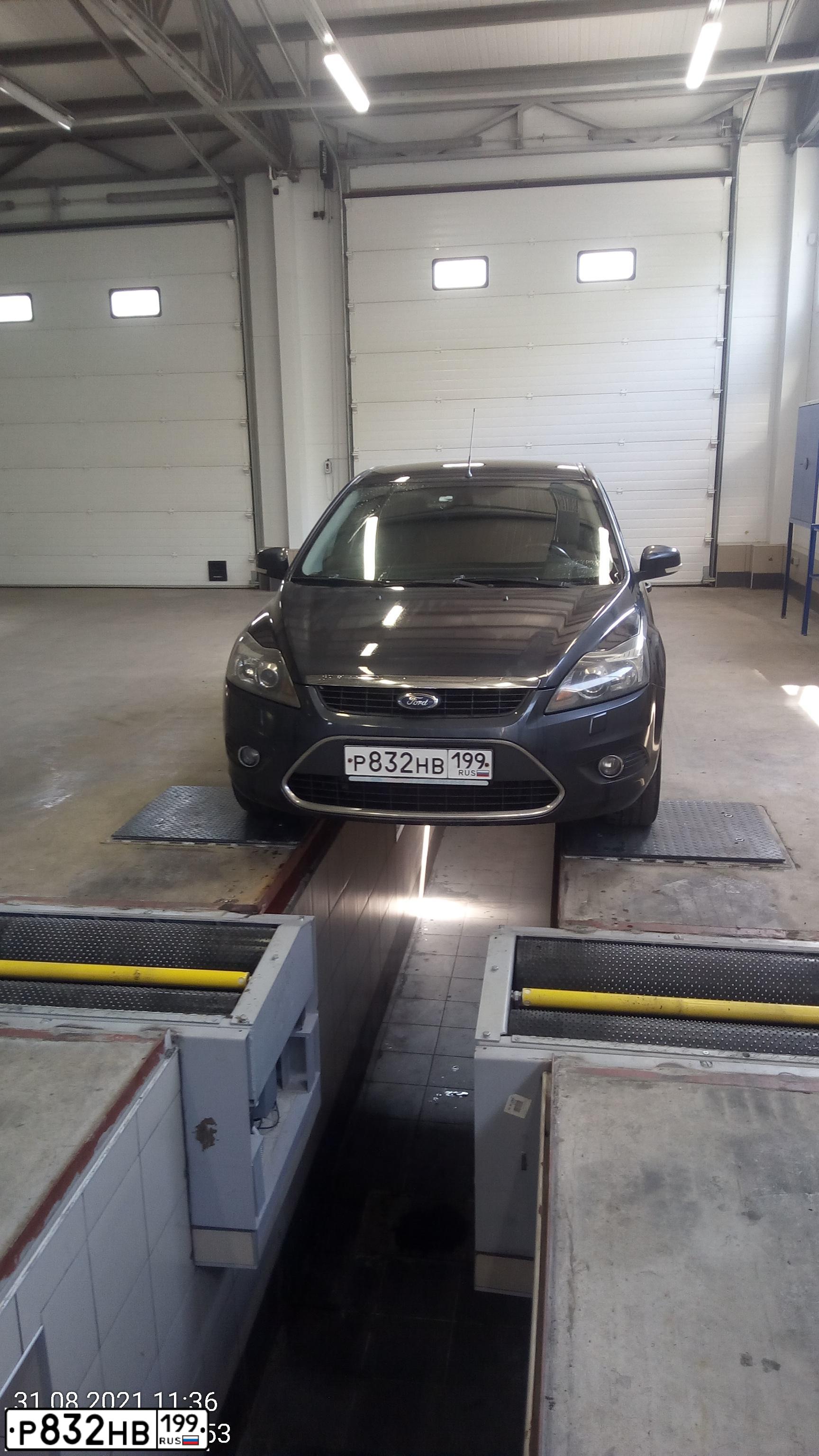 Фото автомобиля FORD FOCUS, 2008 — госномер С062УК39. Цвет: ТЕМНО-СЕРЫЙ