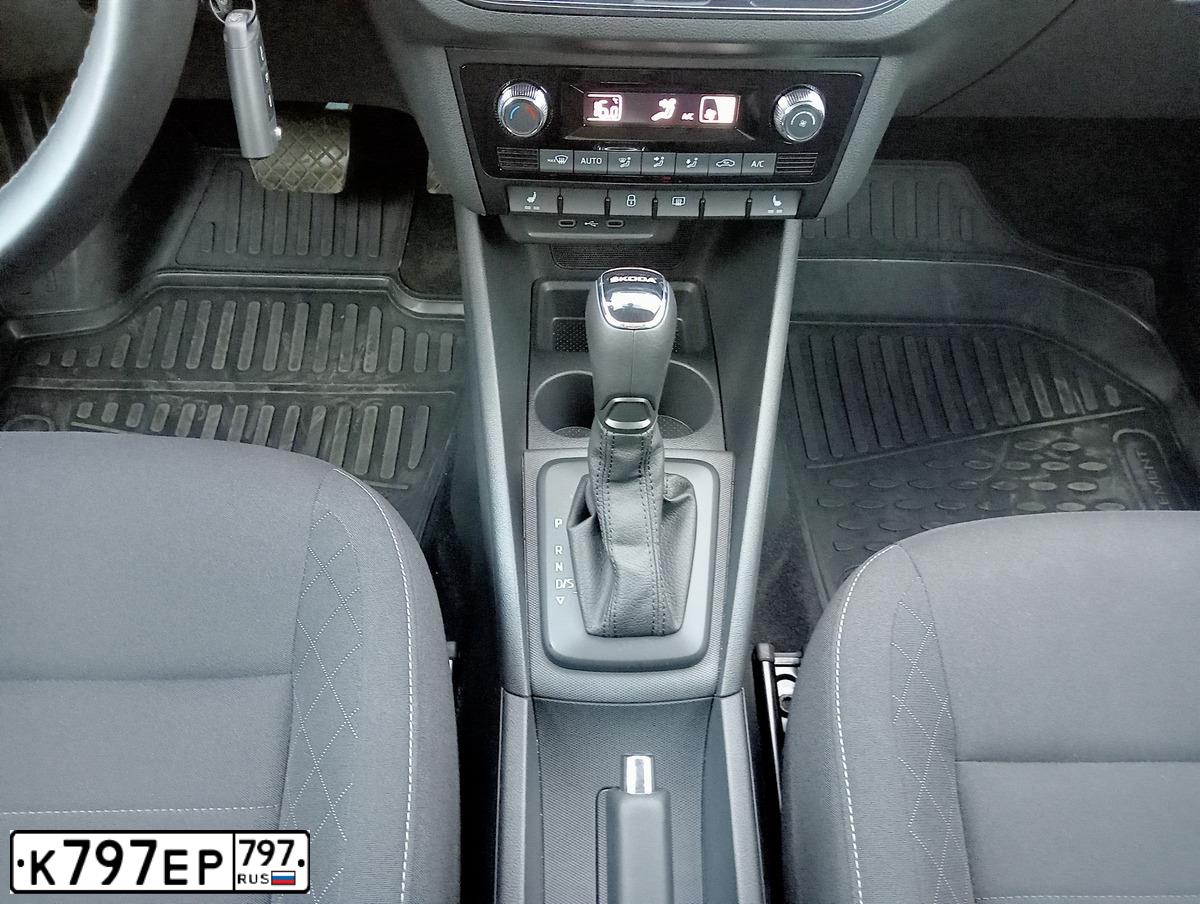 Фото автомобиля SUZUKI VITARA, 2021 — госномер К797ЕР797. Цвет: СЕРЫЙ