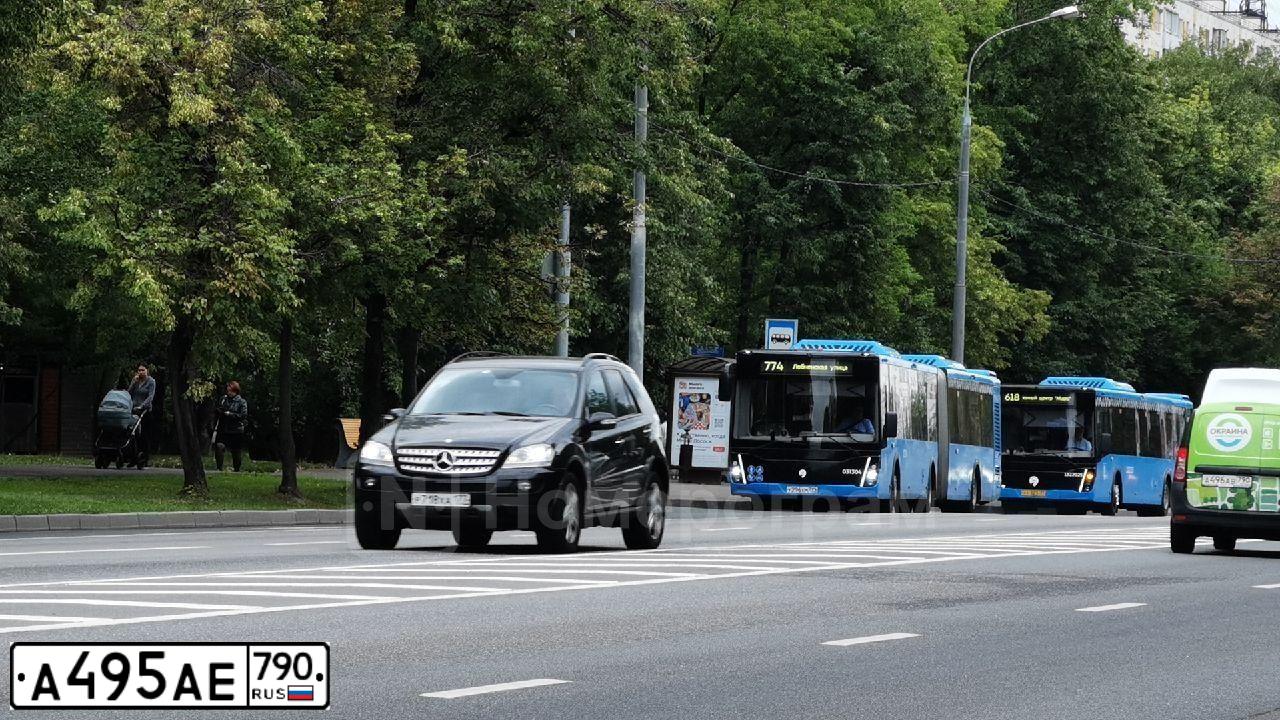 Фото автомобиля LADA 2111 LADA, 2008 — госномер А495АЕ790. Цвет: СЕРО-СИНЕ-ЗЕЛЕНЫЙ