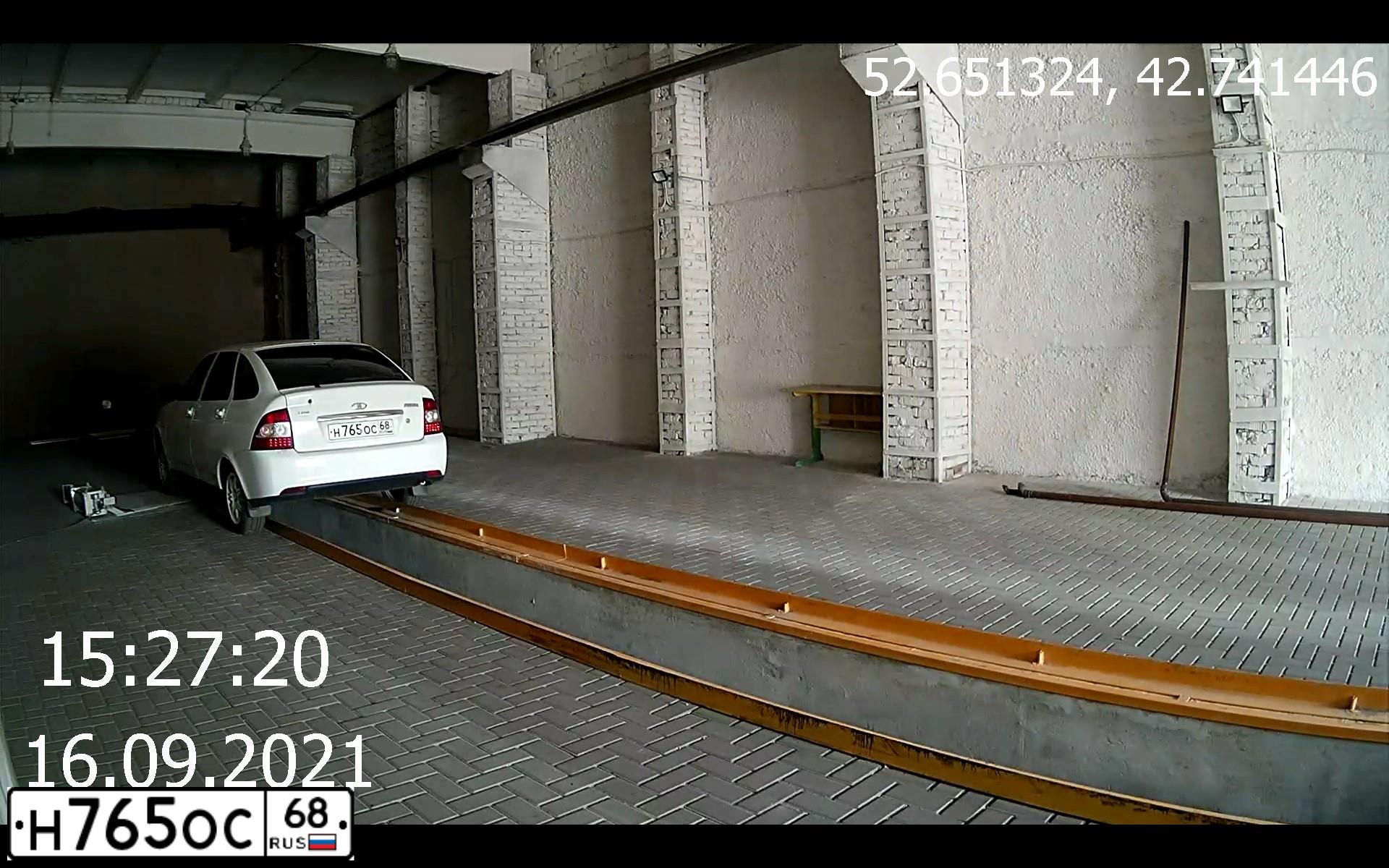 Фото автомобиля LADA 2172 PRIORA, 2014 — госномер Н765ОС68. Цвет: БЕЛЫЙ