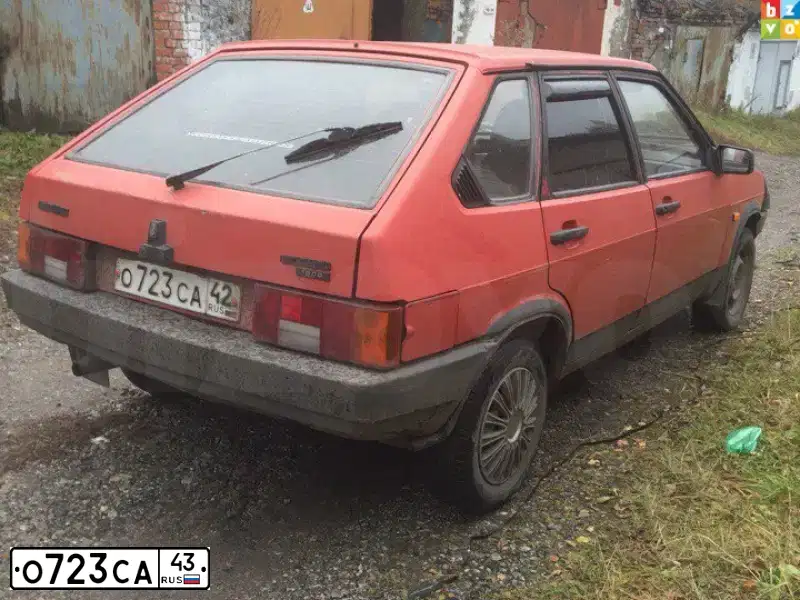 Фото автомобиля KIA SPORTAGE, 2011 — госномер О723СА43. Цвет: ОРАНЖЕВЫЙ