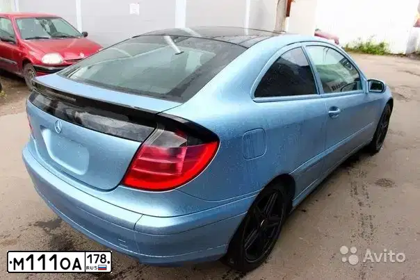 Фото автомобиля BMW SERIE 3, 2011 — госномер О665ЕР138. Цвет: БЕЖЕВЫЙ