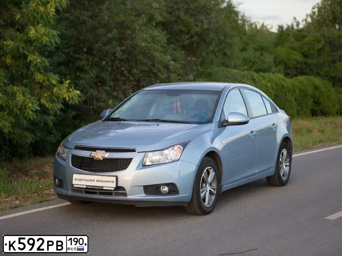 Фото автомобиля CHEVROLET CRUZE, 2011 — госномер К592РВ190. Цвет: СВЕТЛО-СЕРЫЙ МЕТАЛЛИК