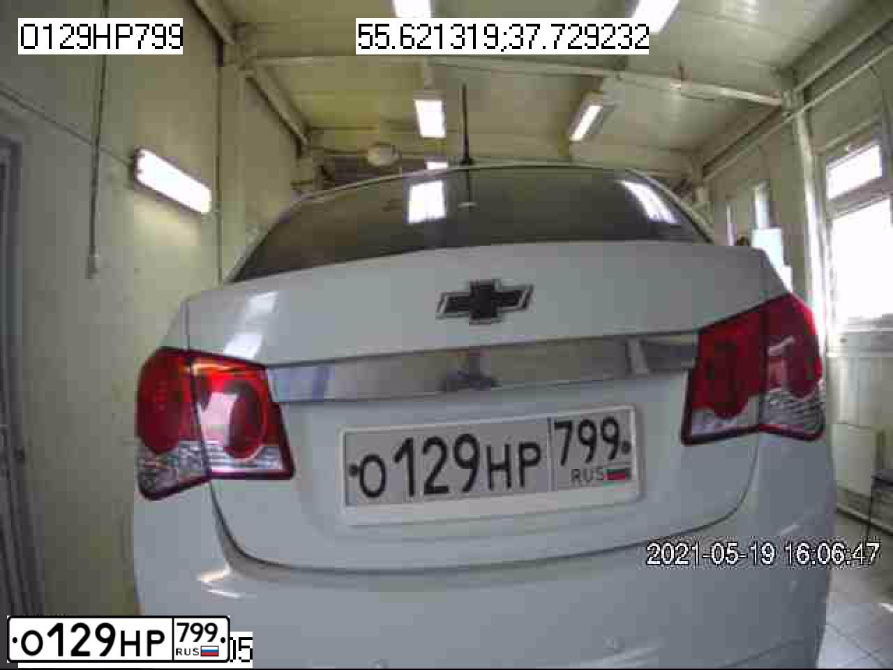 Фото автомобиля CHEVROLET CRUZE, 2014 — госномер О129НР799. Цвет: Белый